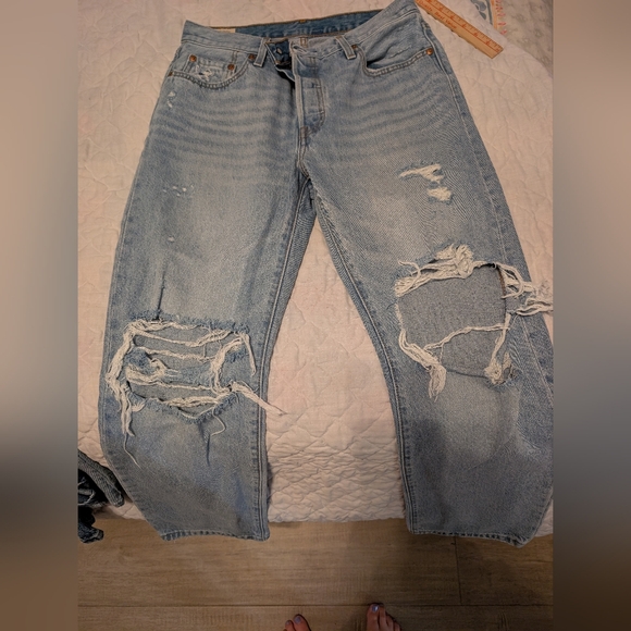Levi's 501 90's Destroyed Jean - Picture 10 of 13